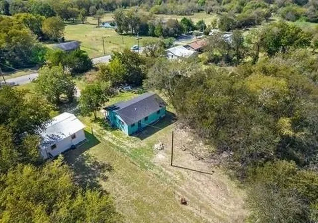 Photo 4 of Single family home for sale at 621 W 9th Street, Kemp, TX 75143 | MLS# 5020302 | Listing updated on 2026-10-04
