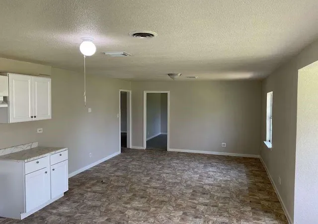 Photo 4 of Single family home for sale at 5096 Buck Rd, Brazoria, TX 77422 | MLS# 45471762 | Listing updated on 2026-04-28