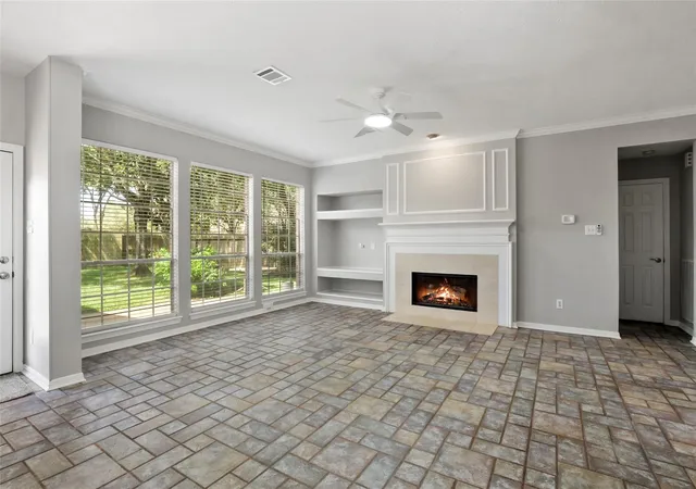 Photo 3 of Sale Pending at 3202 Pleasant Cvs Ct, Houston, TX 77059 | MLS# 50399510 | Listing updated on 2026-08-27