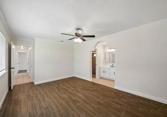 Photo 3 of Single family home for sale at 1904 Floyd Rd, League City, TX 77573 | MLS# 493123 | Listing updated on 2026-09-08