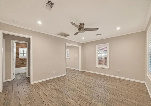 Photo 4 of Single family home for sale at 5721 Sylvia Dr, Galveston, TX 77551 | MLS# 34146367 | Listing updated on 2026-06-23