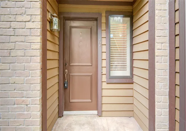Homes for sale in Houston, TX | 11711 Memorial Dr #11, Houston, TX 77024 | MLS# 48804067