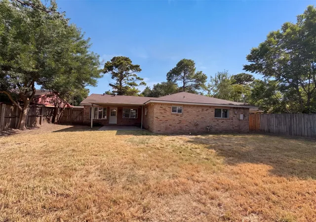 5th image of 9418 Beverlyhill St, Houston, TX 77063 | MLS# 83662640