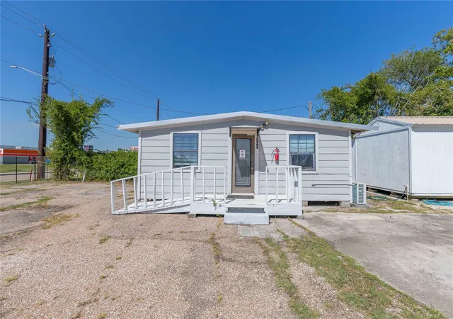 Photo 4 of Land for sale at 700 Park St, Baytown, TX 77520 | MLS# 60548104 | Listing updated on 2026-08-26