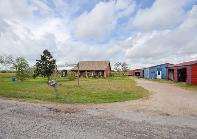 Photo 3 of Single family home for sale at 10191 Bonner Rd, Pattison, TX 77423 | MLS# 41090614 | Listing updated on 2026-09-01