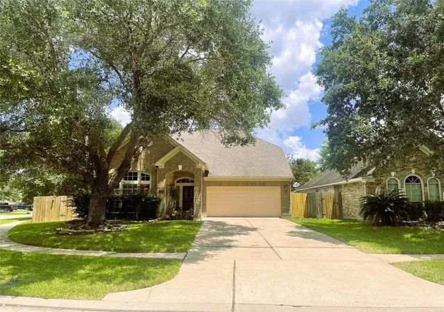 Photo 1 of Sale Pending at 3103 Willow Tr Ct, Katy, TX 77450 | MLS# 11119715 | Listing updated on 2026-09-11