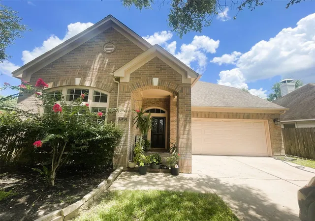 Photo 2 of Sale Pending at 3103 Willow Tr Ct, Katy, TX 77450 | MLS# 11119715 | Listing updated on 2026-09-11