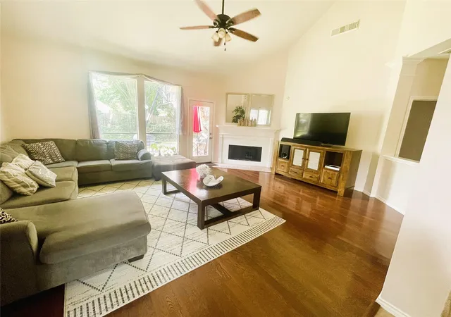 Photo 4 of Sale Pending at 3103 Willow Tr Ct, Katy, TX 77450 | MLS# 11119715 | Listing updated on 2026-09-11