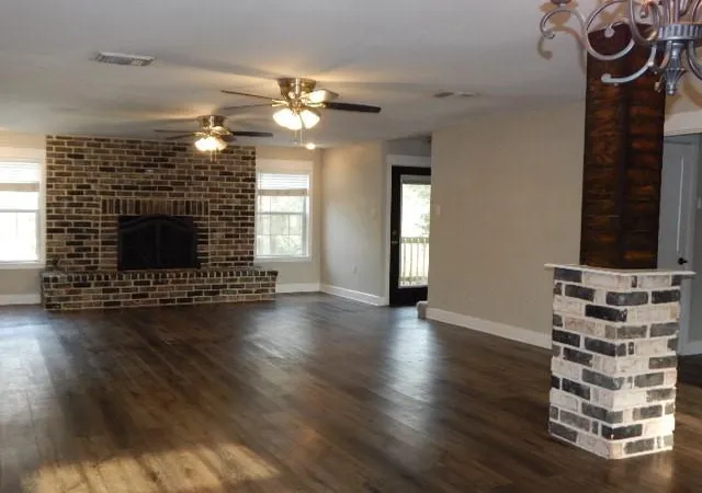 Photo 3 of Single family home for sale at 615 River Plantation Dr, Conroe, TX 77302 | MLS# 63639002 | Listing updated on 2026-10-08