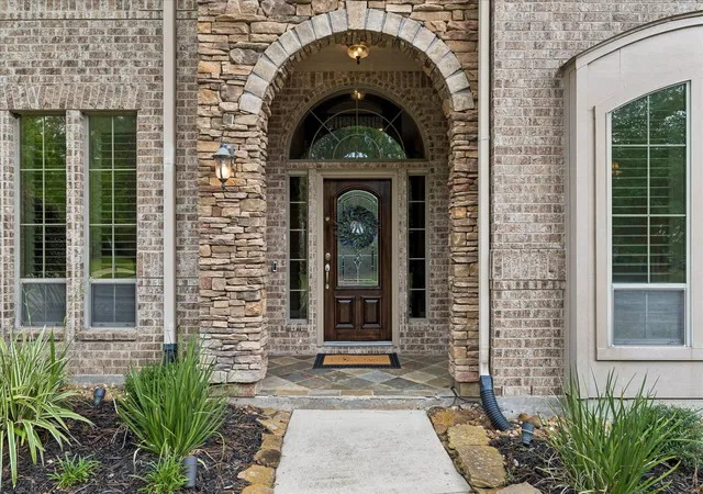 Photo 3 of Single family home for sale at 6103 Rustic Crk Ln, Kingwood, TX 77345 | MLS# 21634283 | Listing updated on 2026-09-05