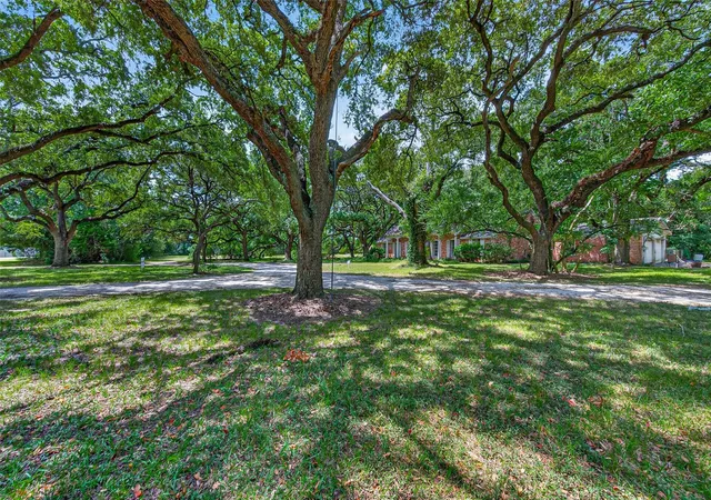 Photo 3 of Single family home for sale at 7131 Holmsley Ln N, Houston, TX 77040 | MLS# 45991140 | Listing updated on 2026-08-22