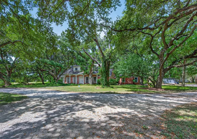 Photo 4 of Single family home for sale at 7131 Holmsley Ln N, Houston, TX 77040 | MLS# 45991140 | Listing updated on 2026-08-22