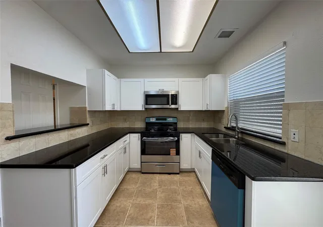 Photo 5 of Townhouse for sale at 2930 Grants Lake Blvd #2304, Sugar Land, TX 77479 | MLS# 91735411 | Listing updated on 2026-07-20