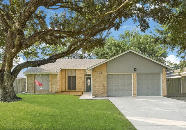 Photo 1 of Single family home for sale at 842 Walbrook Dr, Houston, TX 77062 | MLS# 93857722 | Listing updated on 2026-09-12