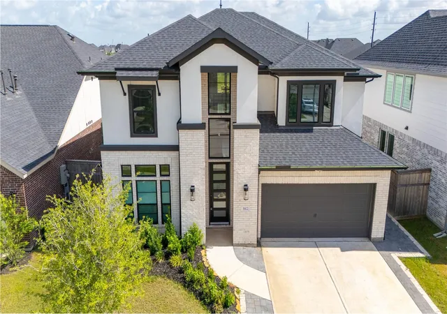 Photo 3 of Single family home for sale at 31422 Beacon Cove Trl, Fulshear, TX 77441 | MLS# 28071100 | Listing updated on 2026-08-08