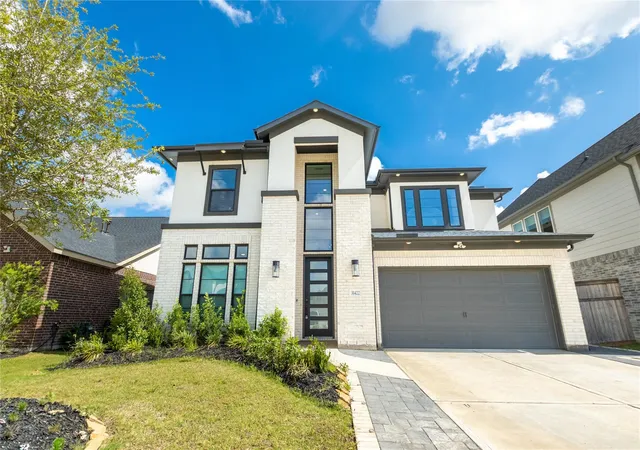 Photo 3 of Single family home for sale at 31422 Beacon Cove Trl, Fulshear, TX 77441 | MLS# 28071100 | Listing updated on 2026-08-08