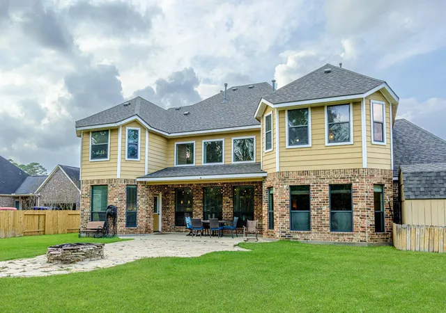 Photo 4 of Single family home for sale at 22618 Pineleigh Ct, Tomball, TX 77375 | MLS# 74922992 | Listing updated on 2026-09-21