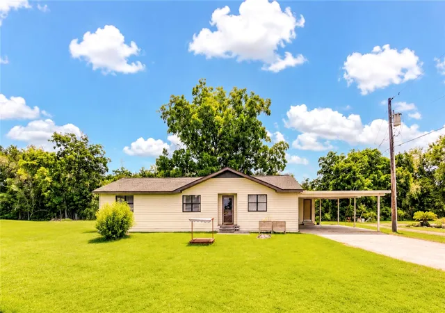 Homes for sale in Santa Fe, TX | 3907 Avenue J, Santa Fe, TX 77510 | MLS# 30511986
