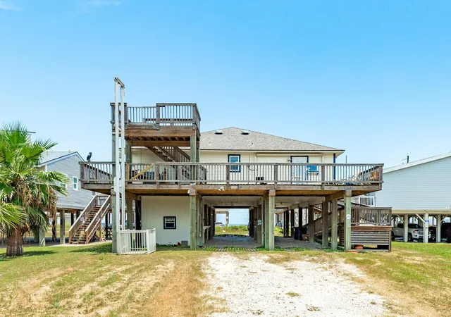 3rd image of 1311 Seashell Dr, Freeport, TX 77541 | MLS# 89750999