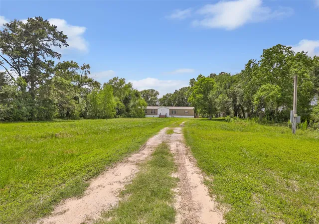 Homes for sale in Winnie, TX | 1387 Fm 1406 Rd, Winnie, TX 77665 | MLS# 90147917