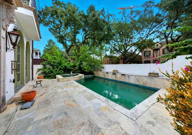 4th image of 2370 Bolsover St, Houston, TX 77005 | MLS# 33031303