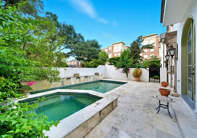 5th image of 2370 Bolsover St, Houston, TX 77005 | MLS# 33031303