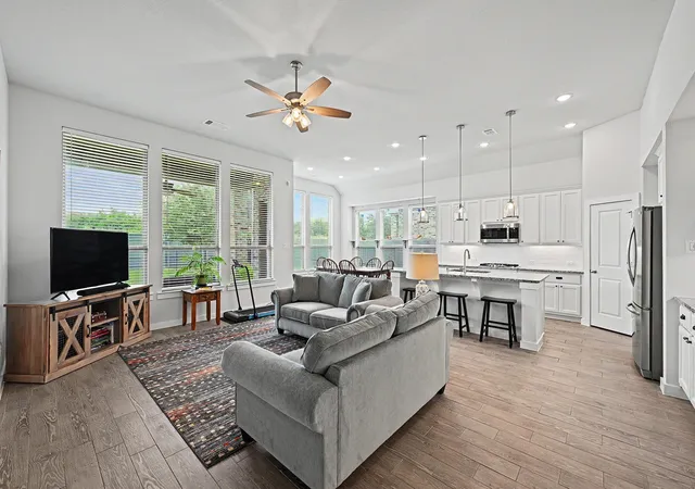 Photo 3 of Single family home for sale at 4253 Arbor Crst Ln, Manvel, TX 77578 | MLS# 3980448 | Listing updated on 2026-09-13