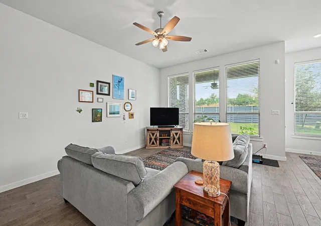 Photo 4 of Single family home for sale at 4253 Arbor Crst Ln, Manvel, TX 77578 | MLS# 3980448 | Listing updated on 2026-09-13