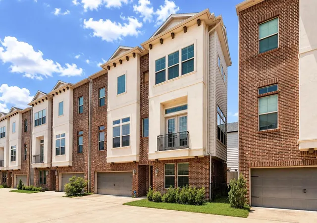Photo 2 of Single family home for sale at 4007 Beacon Fisher Dr, Houston, TX 77018 | MLS# 62751961 | Listing updated on 2026-09-06