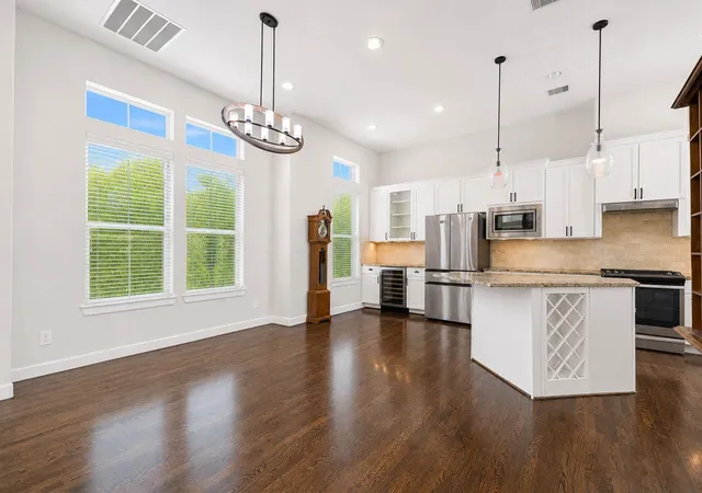 Photo 4 of Single family home for sale at 4007 Beacon Fisher Dr, Houston, TX 77018 | MLS# 62751961 | Listing updated on 2026-09-06