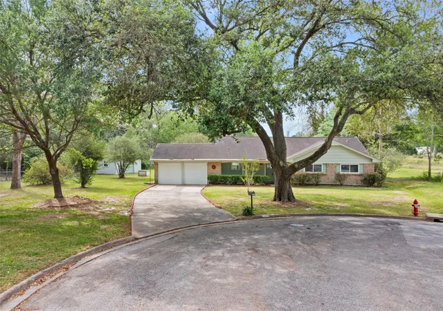 2nd image of 1717 Jones St, Alvin, TX 77511 | MLS# 29449121