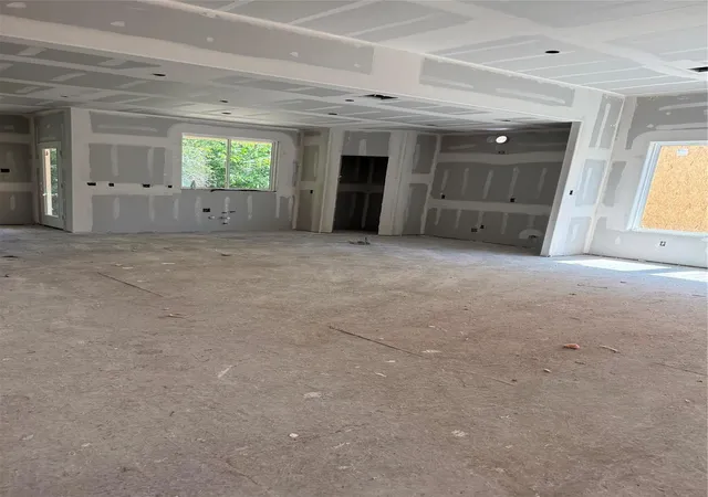Photo 2 of Single family home for sale at 110 Harvey Blvd, Baytown, TX 77520 | MLS# 14855019 | Listing updated on 2026-08-19