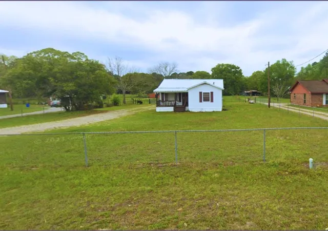 Photo 2 of Single family home for sale at 21384 Baptist Encampment Rd, New Caney, TX 77357 | MLS# 7928085 | Listing updated on 2026-06-29