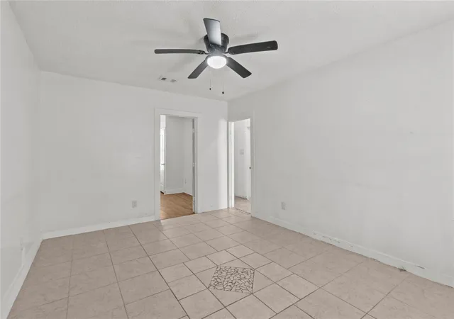 Photo 3 of Multi family home for sale at 319 E B St, La Porte, TX 77571 | MLS# 44855648 | Listing updated on 2026-09-10