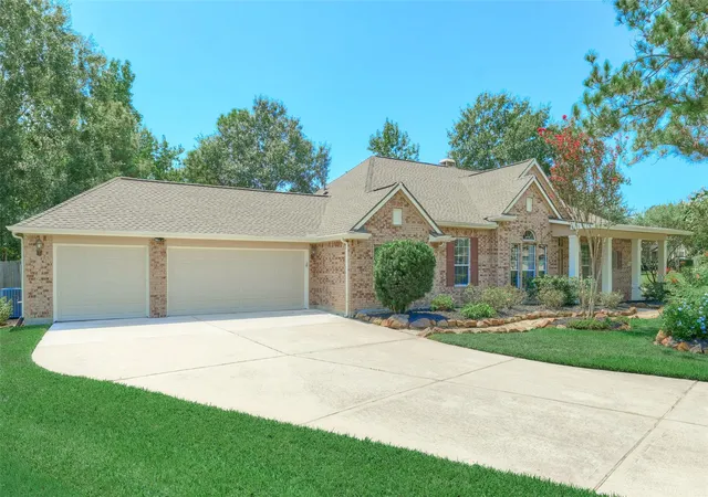 Photo 2 of Single family home for sale at 2118 Tessie Cove Ln, Spring, TX 77386 | MLS# 10300065 | Listing updated on 2026-09-09