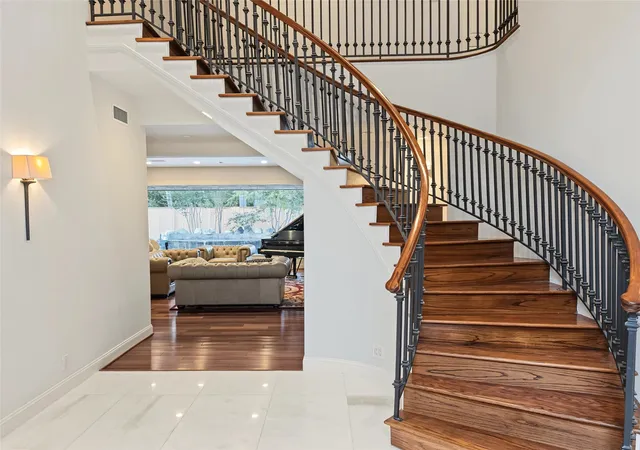 Photo 4 of Single family home for sale at 12018 Surrey Ln, Bunker Hill Village, TX 77024 | MLS# 10875239 | Listing updated on 2026-09-07