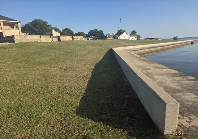 4th image of 400 Legend Ln, Livingston, TX 77351 | MLS# 40119847