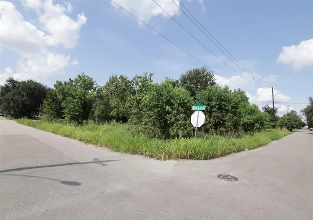 Photo 1 of Land for sale at 1202 Vera Lou St, Houston, TX 77051 | MLS# 56519478 | Listing updated on 2026-07-13