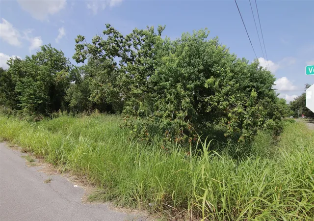 Photo 3 of Land for sale at 1202 Vera Lou St, Houston, TX 77051 | MLS# 56519478 | Listing updated on 2026-07-13