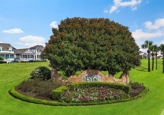 Photo 2 of Single family home for sale at 7 Latitude Ln, Galveston, TX 77554 | MLS# 70428812 | Listing updated on 2026-08-08