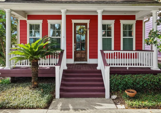 Photo 3 of Single family home for sale at 7 Latitude Ln, Galveston, TX 77554 | MLS# 70428812 | Listing updated on 2026-08-08