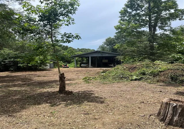 Photo 4 of Single family home for sale at 260 Bayou Dr, Lumberton, TX 77657 | MLS# 13250558 | Listing updated on 2026-09-16