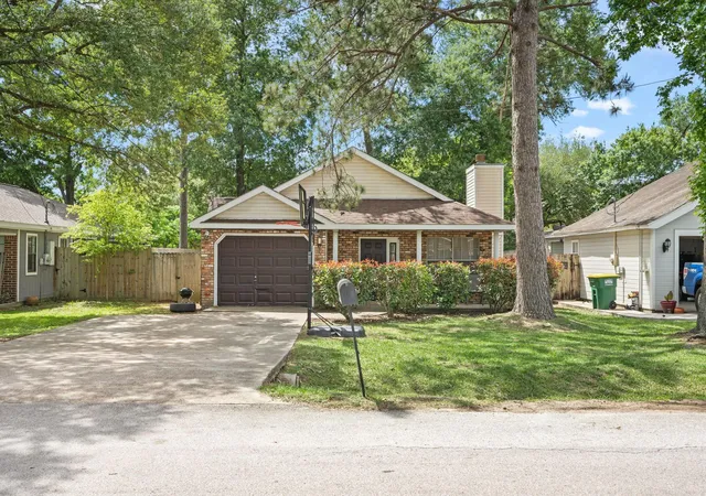 2nd image of 409 Mcphail St, Tomball, TX 77375 | MLS# 96204281