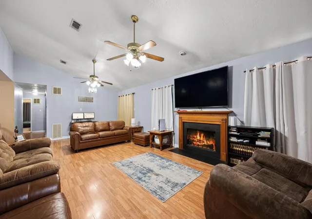 5th image of 409 Mcphail St, Tomball, TX 77375 | MLS# 96204281