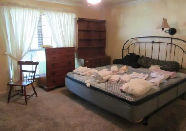 Photo 7 of Single family home for sale at 111 Elmwood St, Huntsville, TX 77320 | MLS# 71235137 | Listing updated on 2026-08-27