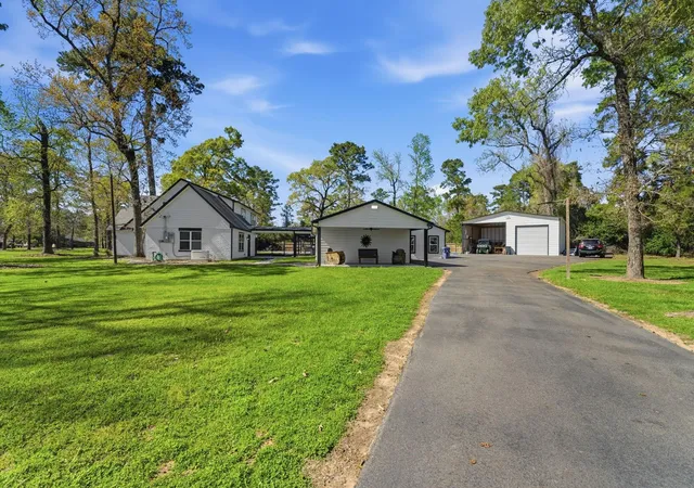 1st image of 8526 Oakwood Dr, Magnolia, TX 77354 | MLS# 62901145