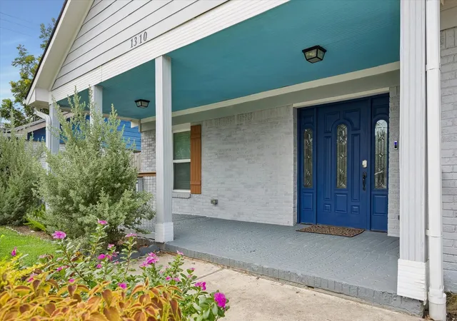 Photo 3 of Single family home for sale at 1310 Elliston St, Houston, TX 77023 | MLS# 54042996 | Listing updated on 2026-09-12