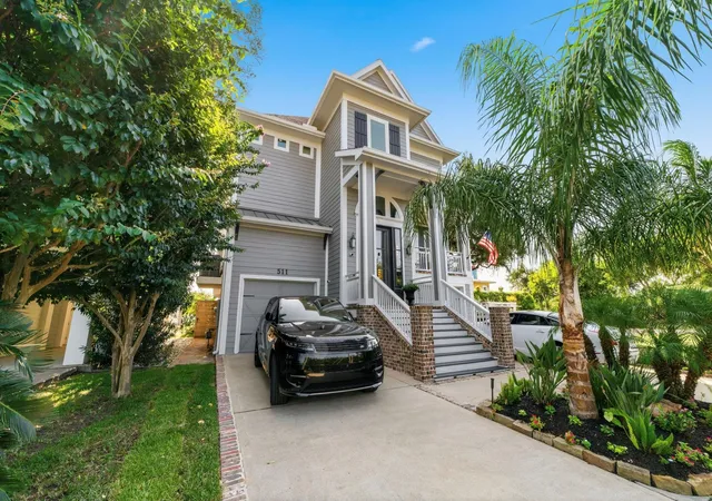 1st image of 511 Bay Ave, Kemah, TX 77565 | MLS# 14419217