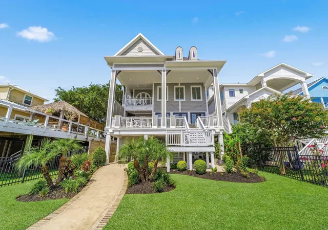 3rd image of 511 Bay Ave, Kemah, TX 77565 | MLS# 14419217