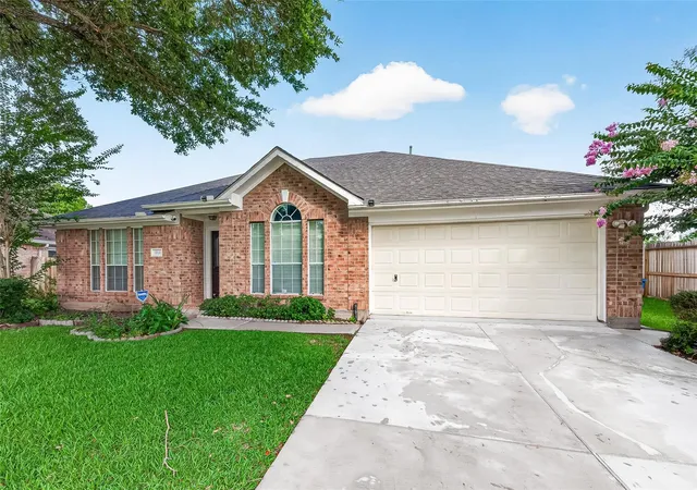 Photo 1 of Single family home for sale at 3114 Gatesbury N Dr, Houston, TX 77082 | MLS# 39015159 | Listing updated on 2026-09-02